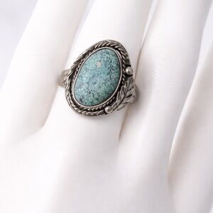 💍 Turquoise Oval Statement Ring | Silver Tone | Size 4.5